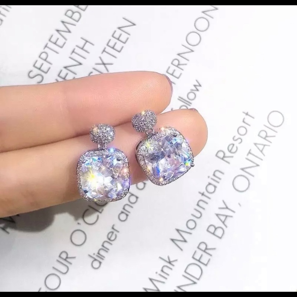 Stimulated Diamond Earring